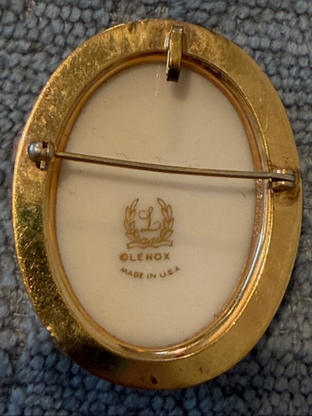 Lenox Porcelain Brooch Pin - Picture 6 of 6